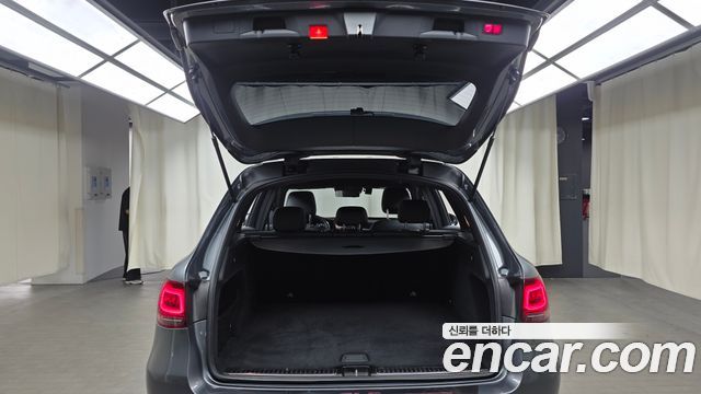 Mercedes-Benz GLC-Class 2021 — photo 23