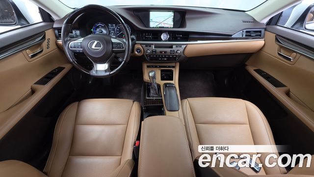 Lexus ES 2017 — photo 7