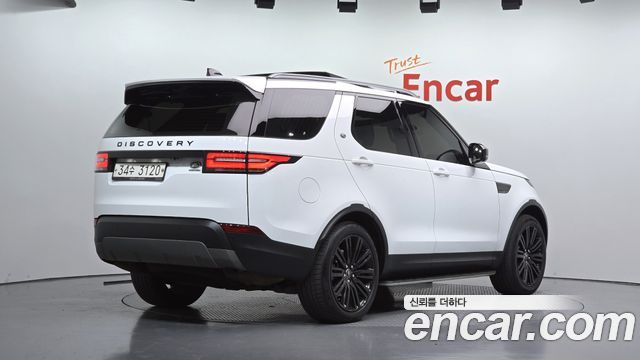Land Rover Discovery 2017 — photo 2