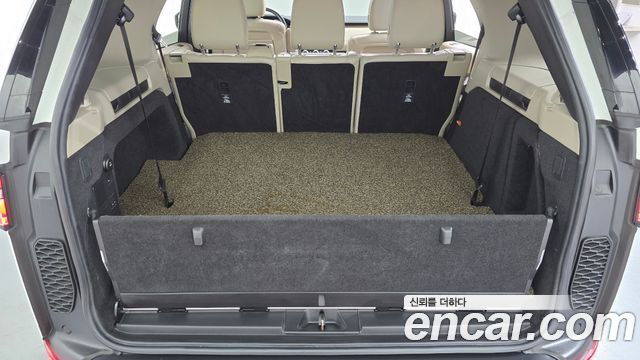 Land Rover Discovery 2017 — photo 22