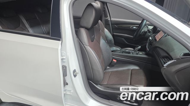 Cadillac CT5 2020 — photo 16