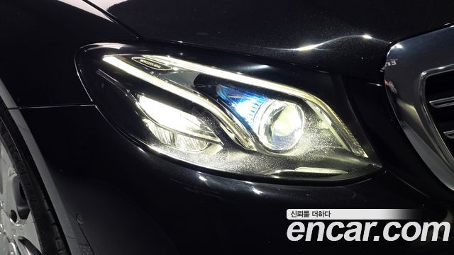 Mercedes-Benz E-Class 2019 — photo 8
