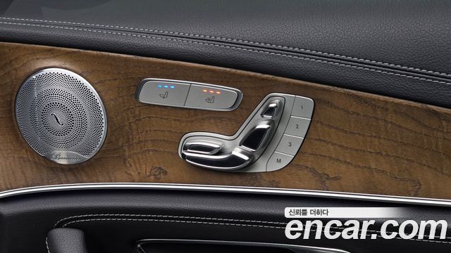 Mercedes-Benz E-Class 2019 — photo 30