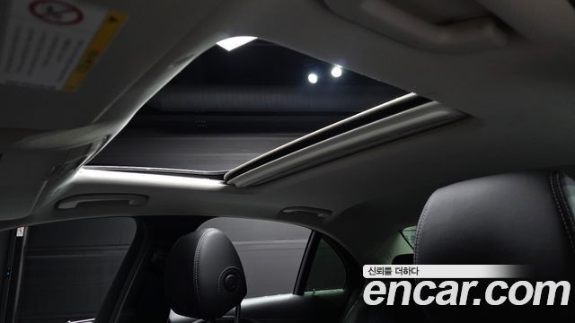 Mercedes-Benz E-Class 2019 — photo 32