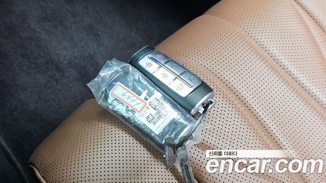 Genesis G80 2021 — photo 22