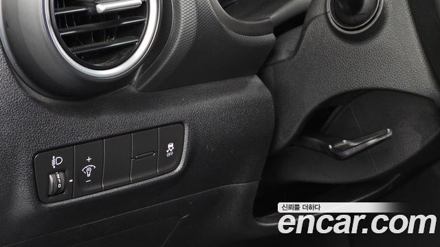 Hyundai Kona 2018 — photo 27
