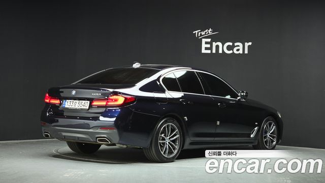 BMW 5-Series 2022 — photo 2