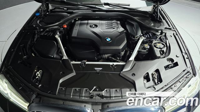 BMW 5-Series 2022 — photo 6