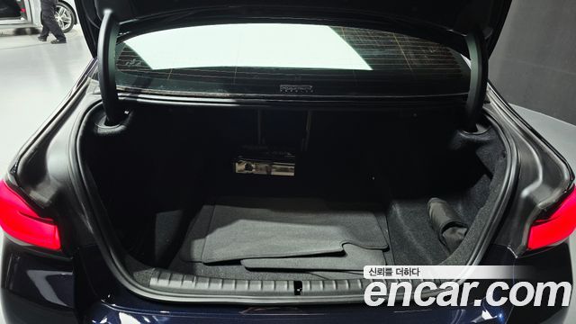 BMW 5-Series 2022 — photo 24