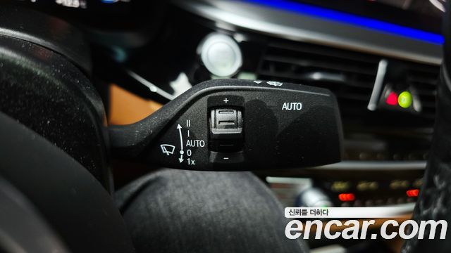 BMW 5-Series 2022 — photo 26