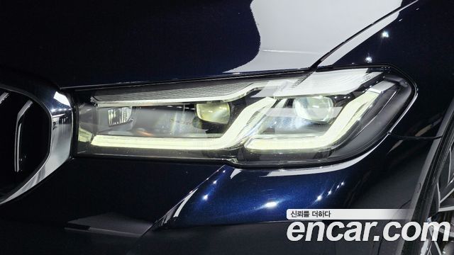 BMW 5-Series 2022 — photo 8