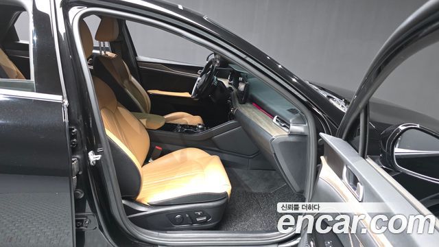 Kia K5 2022 — photo 11