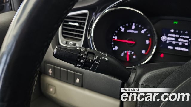 Kia Canival 2017 — photo 22