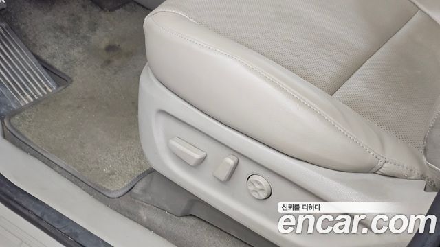 Kia Canival 2017 — photo 29