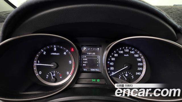 Hyundai Santafe 2016 — photo 11