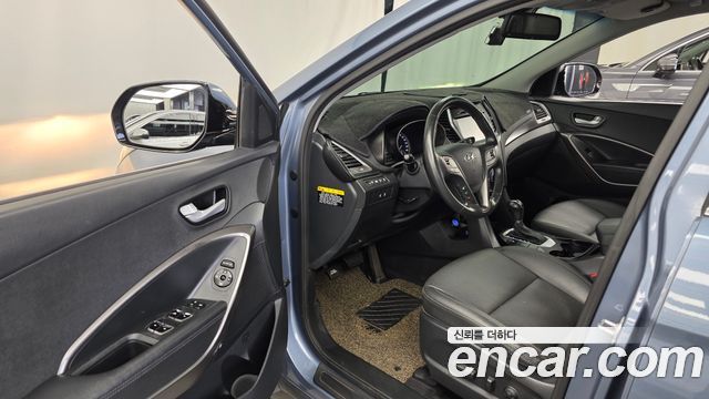 Hyundai Santafe 2016 — photo 13