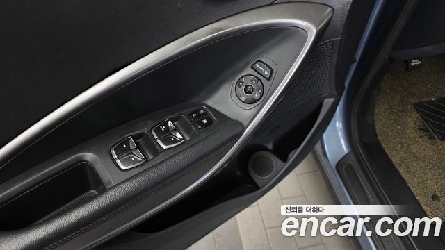 Hyundai Santafe 2016 — photo 28