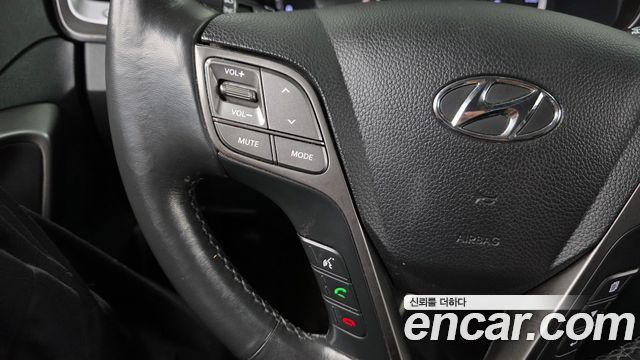 Hyundai Santafe 2016 — photo 29