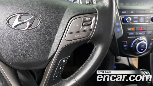 Hyundai Santafe 2016 — photo 32
