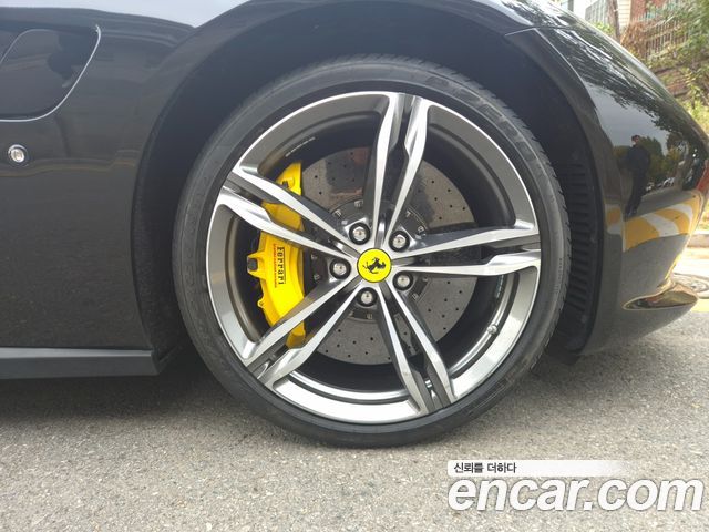 Ferrari GTC4 Lusso 2018 — photo 5