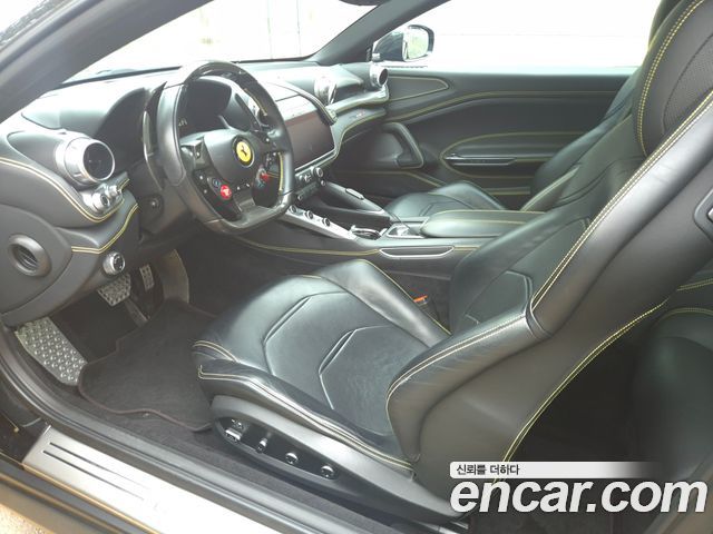 Ferrari GTC4 Lusso 2018 — photo 10
