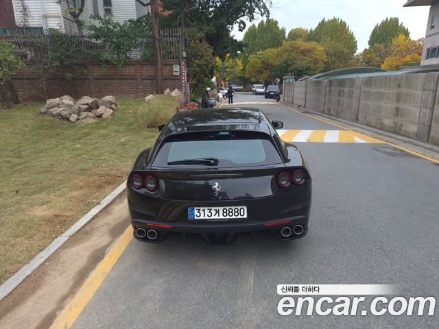 Ferrari GTC4 Lusso 2018 — photo 15
