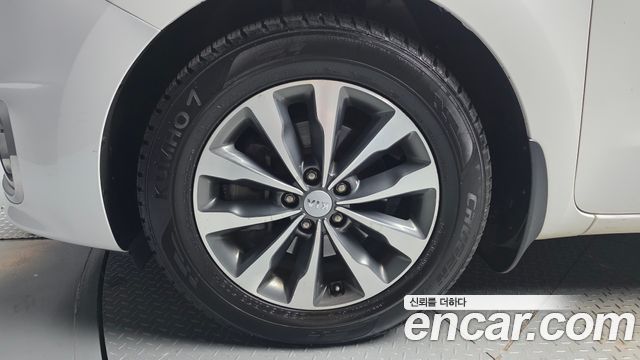 Kia Canival 2016 — photo 5
