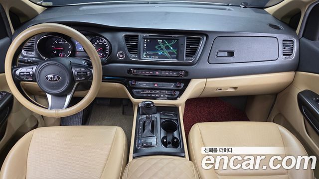 Kia Canival 2016 — photo 7