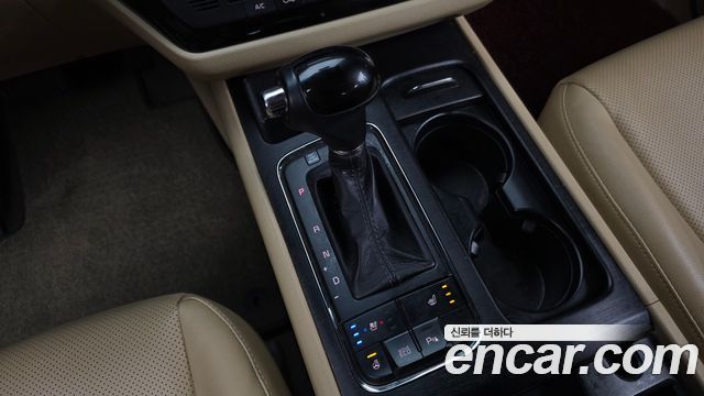 Kia Canival 2016 — photo 9