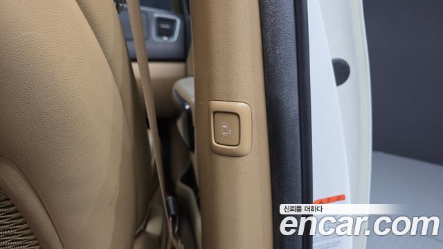 Kia Canival 2016 — photo 16