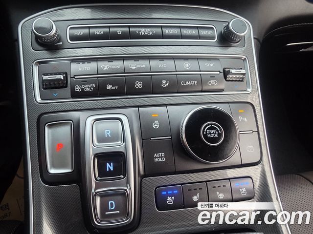 Hyundai Santafe 2023 — photo 11
