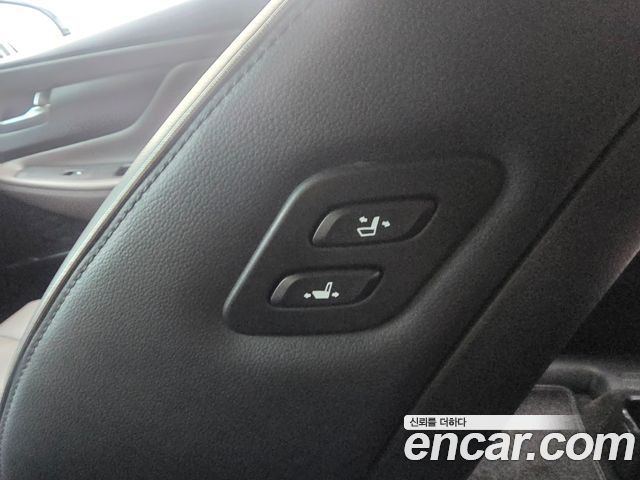 Hyundai Santafe 2023 — photo 14