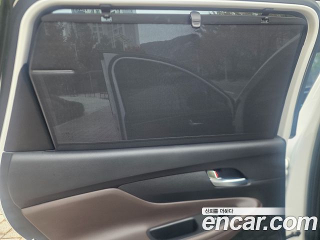 Hyundai Santafe 2023 — photo 16