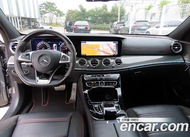 Mercedes-Benz E-Class 2018 — photo 7