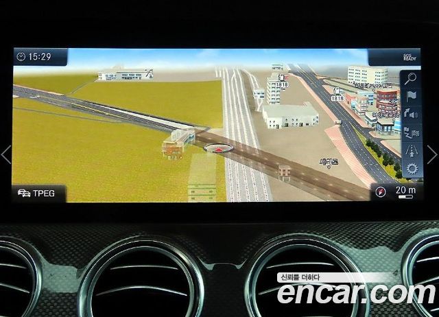 Mercedes-Benz E-Class 2018 — photo 14
