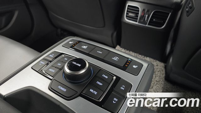 Genesis G80 2019 — photo 19