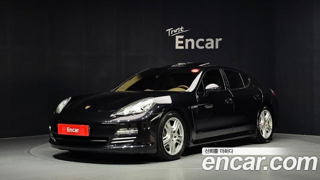 Porsche Panamera 2010 — photo 1