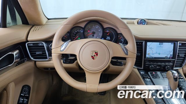 Porsche Panamera 2010 — photo 13