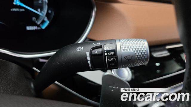 Genesis G80 2022 — photo 28