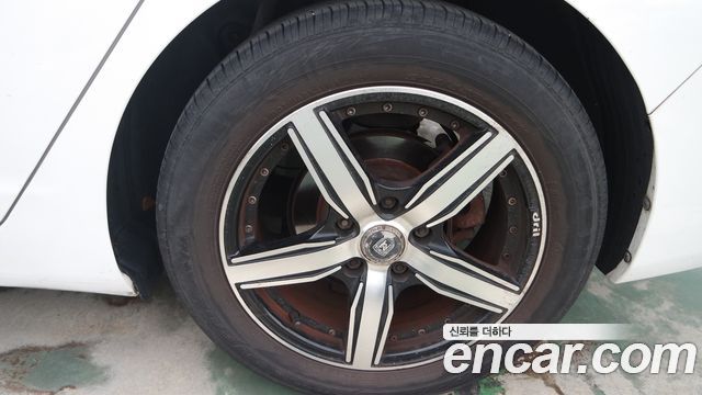 Hyundai AVANTE 2012 — photo 5