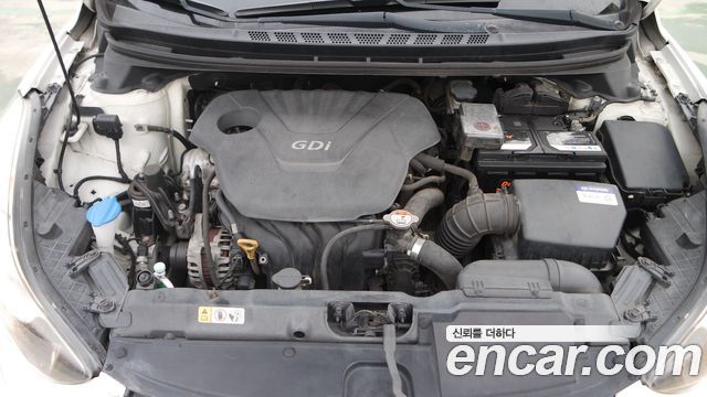 Hyundai AVANTE 2012 — photo 6