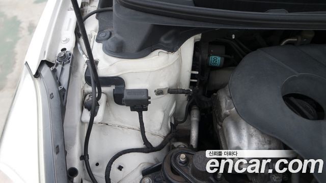 Hyundai AVANTE 2012 — photo 18