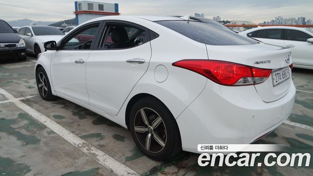 Hyundai AVANTE 2012 — photo 20