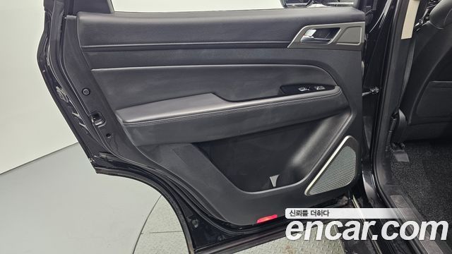 KG Mobility Rexton 2018 — photo 15