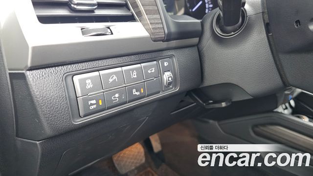 KG Mobility Rexton 2018 — photo 28