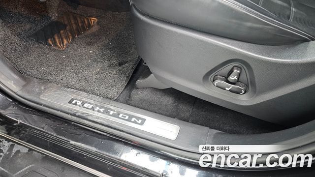 KG Mobility Rexton 2018 — photo 31