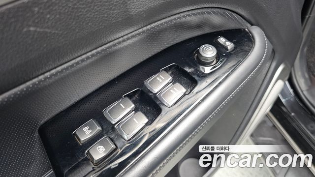 KG Mobility Rexton 2018 — photo 32