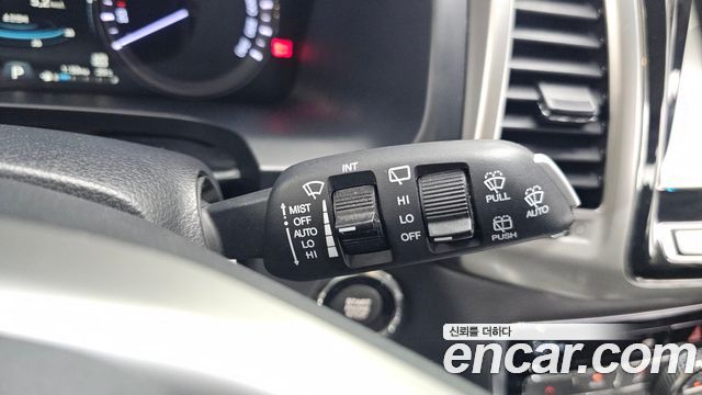 KG Mobility Rexton 2018 — photo 33