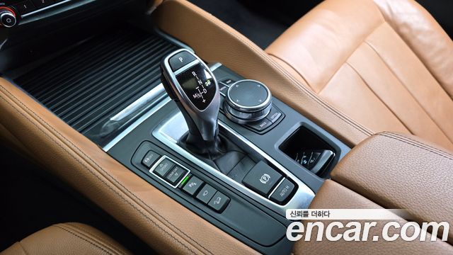 BMW X6 2017 — photo 9