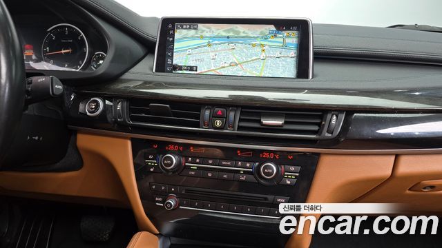 BMW X6 2017 — photo 13